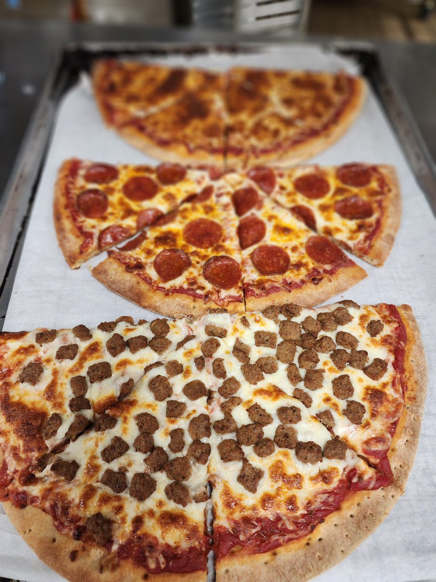 🍽️✨ Just look at this beautiful lunch spread at Travis Elementary! We’re serving up smiles and healthy, delicious meals all summer long! 🌞

Parents — bring your kiddos and come eat with us! San Marcos CISD Child Nutrition is here for YOU, helping support our community while