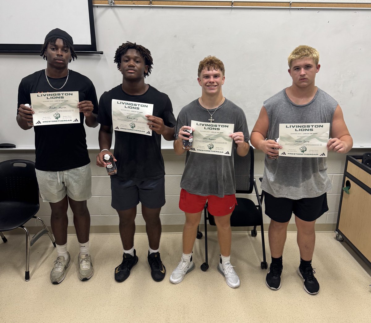 Congratulations to our HS boys Lions of the week Zayden Martin, Zyleer King, Whit Jackson, and Haiden Davis!

#RTR
🦁