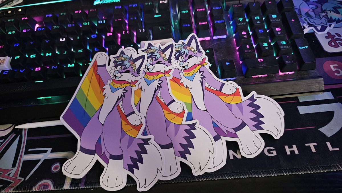 FadedFox's tweet image. I would like to announce that commissions are still open for AC. I offer shipping or AnthroCon delivery for free
message on telegram FadedAir for commission info
60 1.9 Inch $18
50 2.4-inch $25
45 3.2 Inch $32
Matte
Glossy
Holographic +$5
Shipping separate
Custom Orders welcome