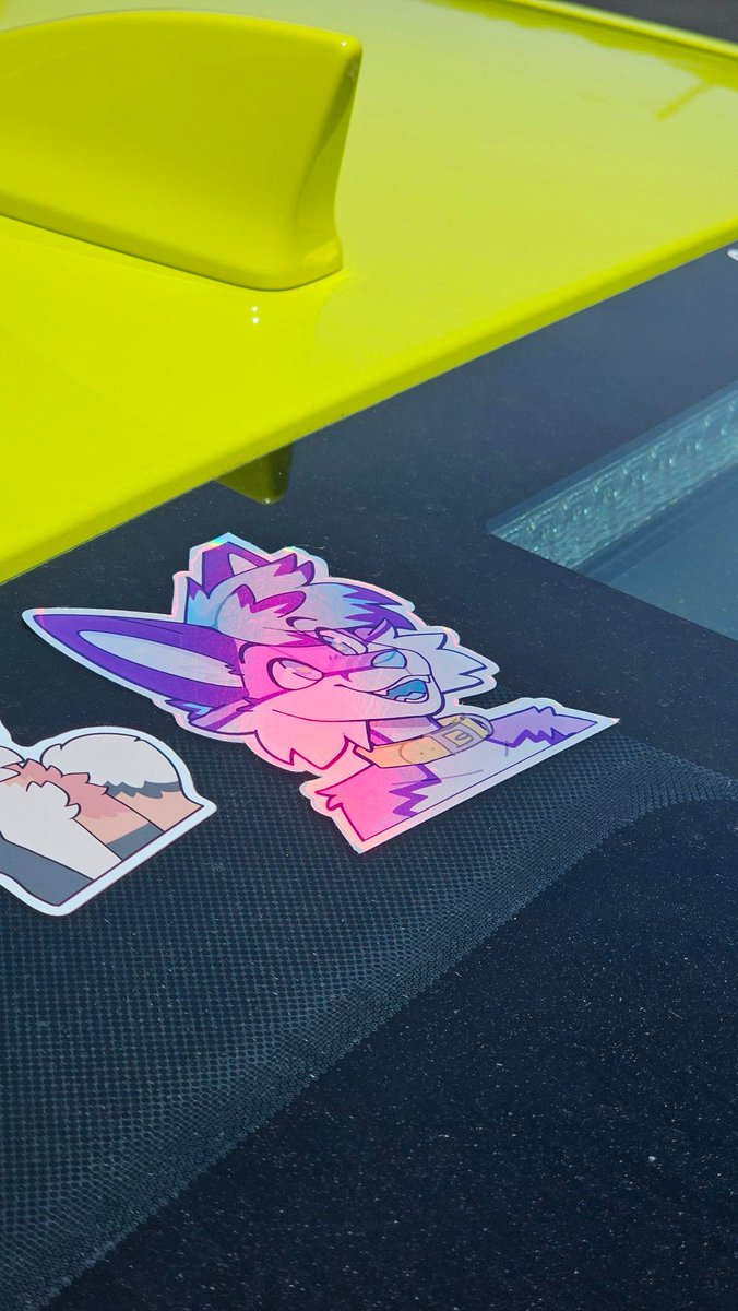 FadedFox's tweet image. I would like to announce that commissions are still open for AC. I offer shipping or AnthroCon delivery for free
message on telegram FadedAir for commission info
60 1.9 Inch $18
50 2.4-inch $25
45 3.2 Inch $32
Matte
Glossy
Holographic +$5
Shipping separate
Custom Orders welcome