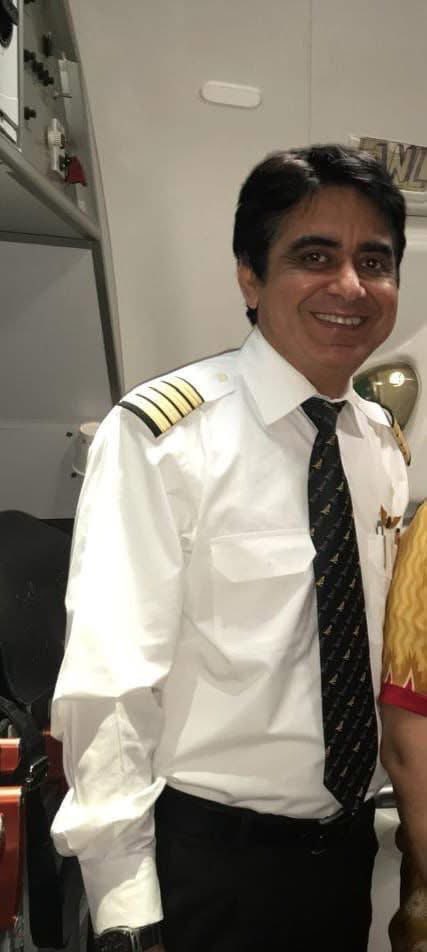Adarsh Jha (@jhadarsh24) on Twitter photo #ahmedabad #plaincrash
рдпреЗ рддрд╕реНрд╡реАрд░ рдХреИрдкреНрдЯрди рд╕рдорд┐рдд рд╕рднрд░рд╡рд╛рд▓ рдХреА рд╣реИ
рджреВрд╕рд░рд╛ рд╡реАрдбрд┐рдпреЛ рдЙрдирдХреЗ рдкрд┐рддрд╛ рдХрд╛ рд╣реИ
рд╕реБрдорд┐рдд рд╕рднрд░рд╡рд╛рд▓ рдХреЗ 88 рд╡рд░реНрд╖реАрдп рдкрд┐рддрд╛ рдореБрдВрдмрдИ рдХреЗ рдкрд╡рдИ рдЗрд▓рд╛рдХреЗ рдореЗрдВ рдЕрдХреЗрд▓реЗ рд░рд╣рддреЗ рд╣реИрдВ.
рдЕрдм рддрдХ рдмреЗрдЯрд╛ рдЖрддрд╛ рд░рд╣рддрд╛ рдерд╛ рдЕрдм рд╡реЛ рднреА рдирд╣реАрдВ рдЖрдПрдЧрд╛ред #ahmedabad #plaincrash
рдпреЗ рддрд╕реНрд╡реАрд░ рдХреИрдкреНрдЯрди рд╕рдорд┐рдд рд╕рднрд░рд╡рд╛рд▓ рдХреА рд╣реИ
рджреВрд╕рд░рд╛ рд╡реАрдбрд┐рдпреЛ рдЙрдирдХреЗ рдкрд┐рддрд╛ рдХрд╛ рд╣реИ
рд╕реБрдорд┐рдд рд╕рднрд░рд╡рд╛рд▓ рдХреЗ 88 рд╡рд░реНрд╖реАрдп рдкрд┐рддрд╛ рдореБрдВрдмрдИ рдХреЗ рдкрд╡рдИ рдЗрд▓рд╛рдХреЗ рдореЗрдВ рдЕрдХреЗрд▓реЗ рд░рд╣рддреЗ рд╣реИрдВ.
рдЕрдм рддрдХ рдмреЗрдЯрд╛ рдЖрддрд╛ рд░рд╣рддрд╛ рдерд╛ рдЕрдм рд╡реЛ рднреА рдирд╣реАрдВ рдЖрдПрдЧрд╛ред