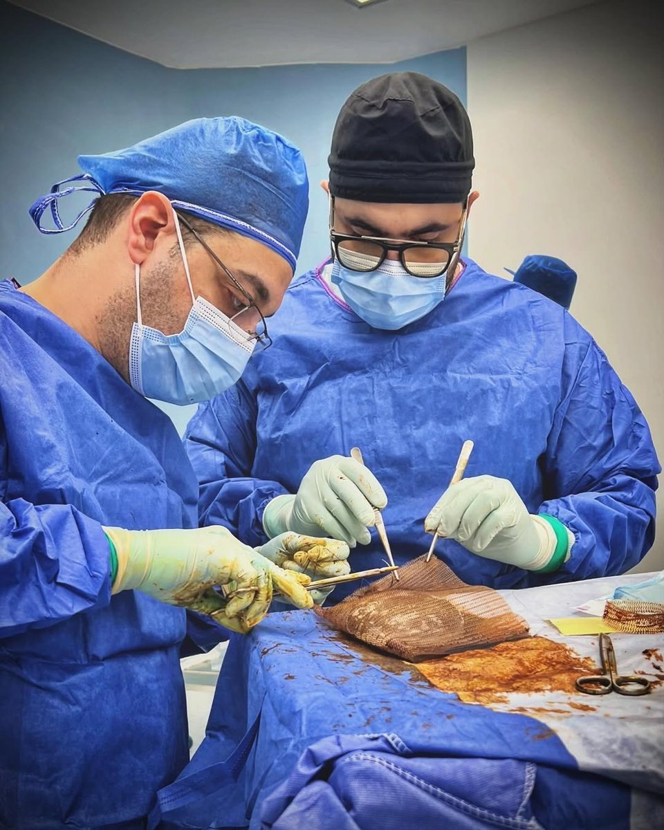 أنا أقوم بالأعمال العملية طوال اليوم لأنها تقودني إلى الكمال