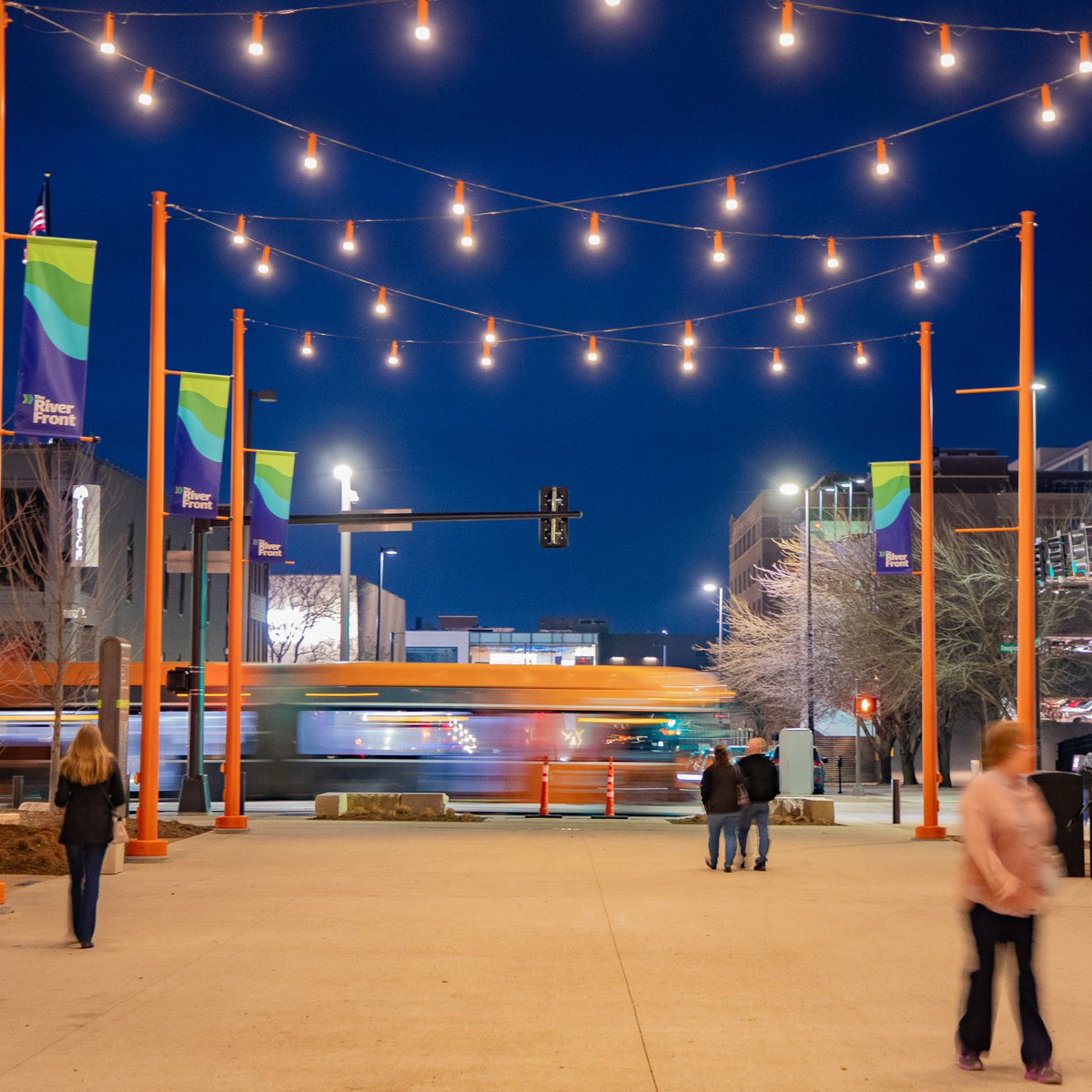 Heading to <a href="/OmahaRiverFront/">The RiverFront</a>  for tonight's <a href="/CWSOmaha/">College World Series of Omaha</a> opening ceremonies? ORBT is your best bet to get straight downtown faster than the first pitch.
With free parking at Westroads and just $1.25 each way, Metro will be your winning ride.
Info 👉 ometro.com/bus2ballpark