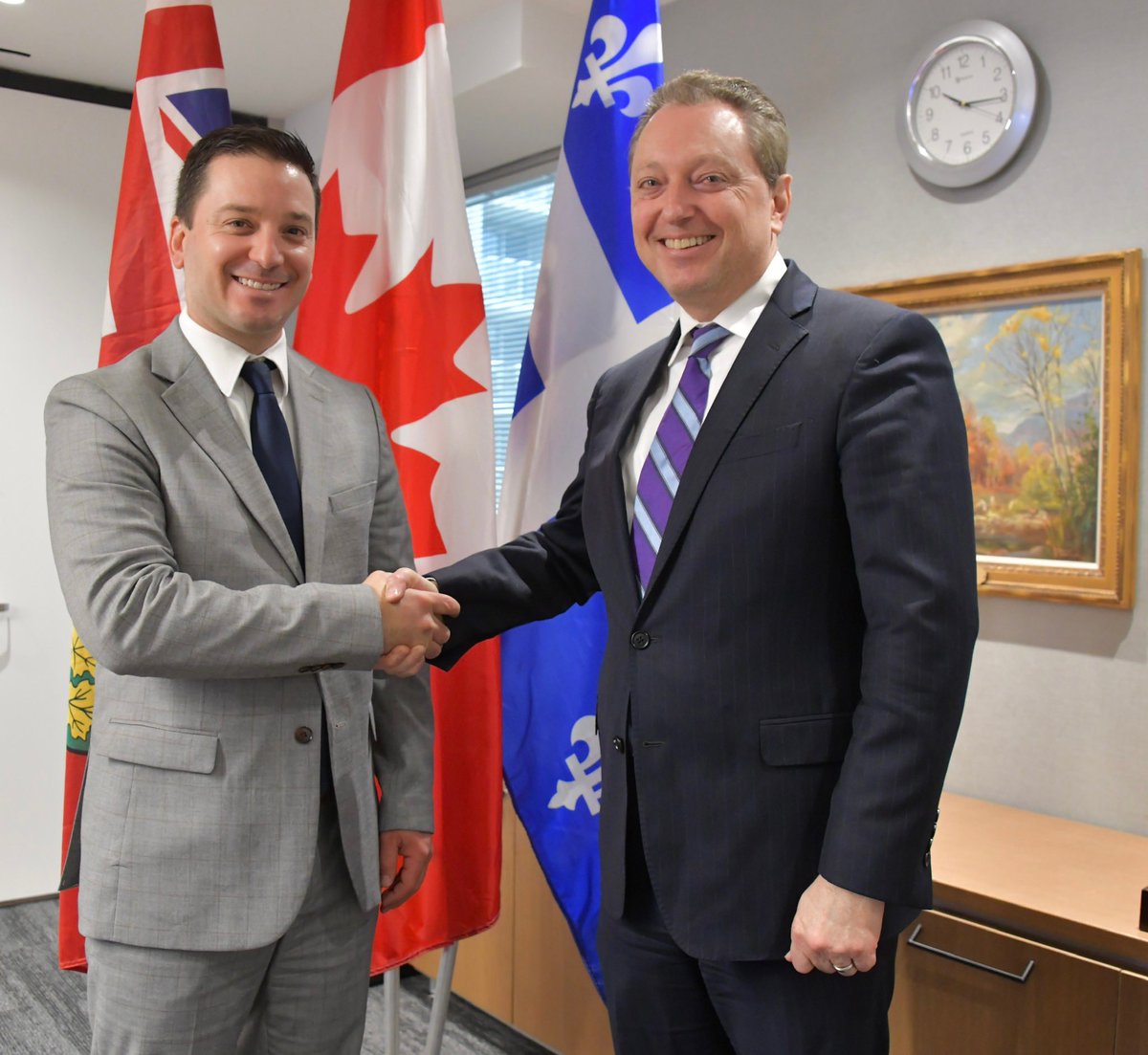SJB_CAQ's tweet image. Première mission productive à Toronto pour discuter de notre avenir économique, de notre autonomie au sein de la fédération, de l'accompagnement des victimes et du changement d’heure. Merci aux ministres @Sflecce , @stcrawford2 , @douglasdowney et @C_Mulroney pour l'accueil !