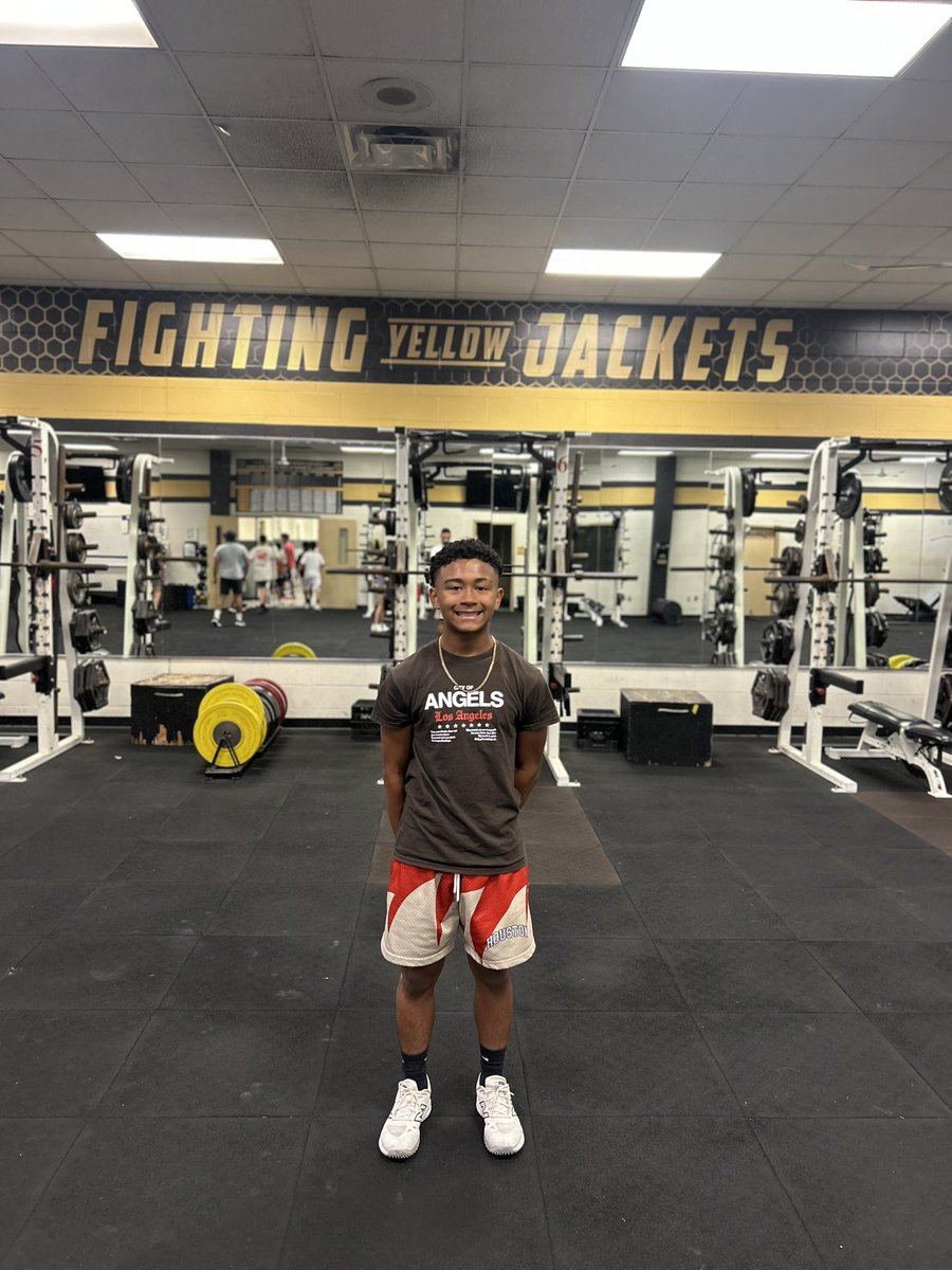 Congratulations to The Athletes Of The Week! Thank you Roger Hernandez and Lyric Ramirez for your commitment and efforts! <a href="/GPHS_GPISD/">Galena Park High School</a> <a href="/GalenaParkISD/">Galena Park ISD</a> <a href="/KaeWalker2/">Kae Walker</a> 

#GoldBlooded #GPark #TheHive