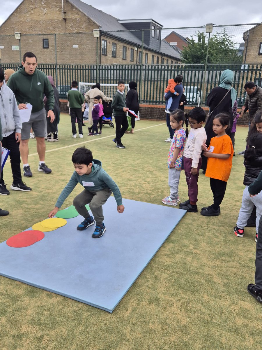 Cayley Primary School tweet media