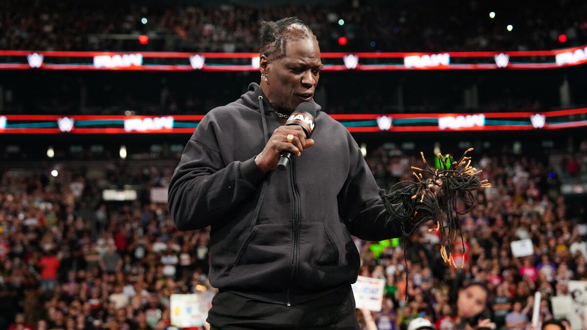The Ringer Wrestling Show (@ringerwrestling) on Twitter photo 🚨HUMANOIDS🚨
<a href="/DavidShoemaker/">David Shoemaker</a> & <a href="/Kazeem/">Kazeem Famuyide 🇳🇬 🍎</a> look back on Jey Uso's title reign and discuss where he ranks among the modern era of World Champs! Plus they discuss Ron Killings' return, Swerve & Ospreay's banger on #AEWDynamite and more! open.spotify.com/episode/7cPOnC… 🚨HUMANOIDS🚨
<a href="/DavidShoemaker/">David Shoemaker</a> & <a href="/Kazeem/">Kazeem Famuyide 🇳🇬 🍎</a> look back on Jey Uso's title reign and discuss where he ranks among the modern era of World Champs! Plus they discuss Ron Killings' return, Swerve & Ospreay's banger on #AEWDynamite and more! open.spotify.com/episode/7cPOnC…