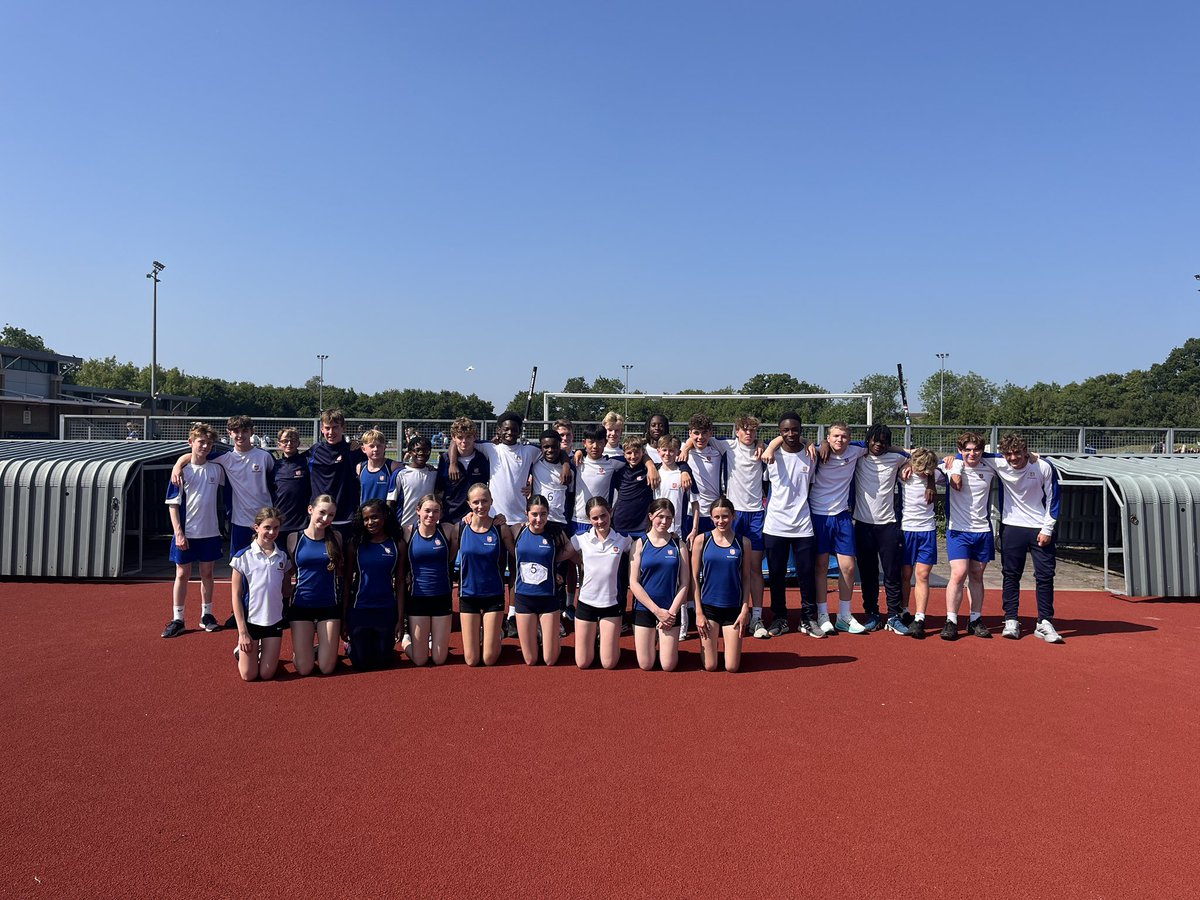 A great day of athletics for our junior girls, junior boys and inter boys! Well done to all involved on some excellent performances 🎽🏃🏿‍♀️#WeAreBrentwood