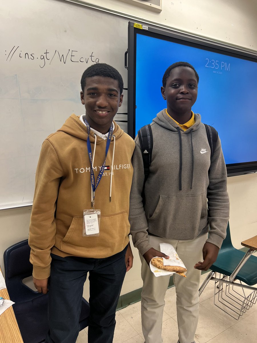 Just here, reliving the moments. #lck8acitysetonahill #lck8itsagreatdaytobeadolphin #mdcpsyourbestchoice <a href="/miamischools/">MDCPS</a> <a href="/suptdotres/">Jose L. Dotres, Ed.D.</a> <a href="/MDCPSSouth/">South Region Office</a>