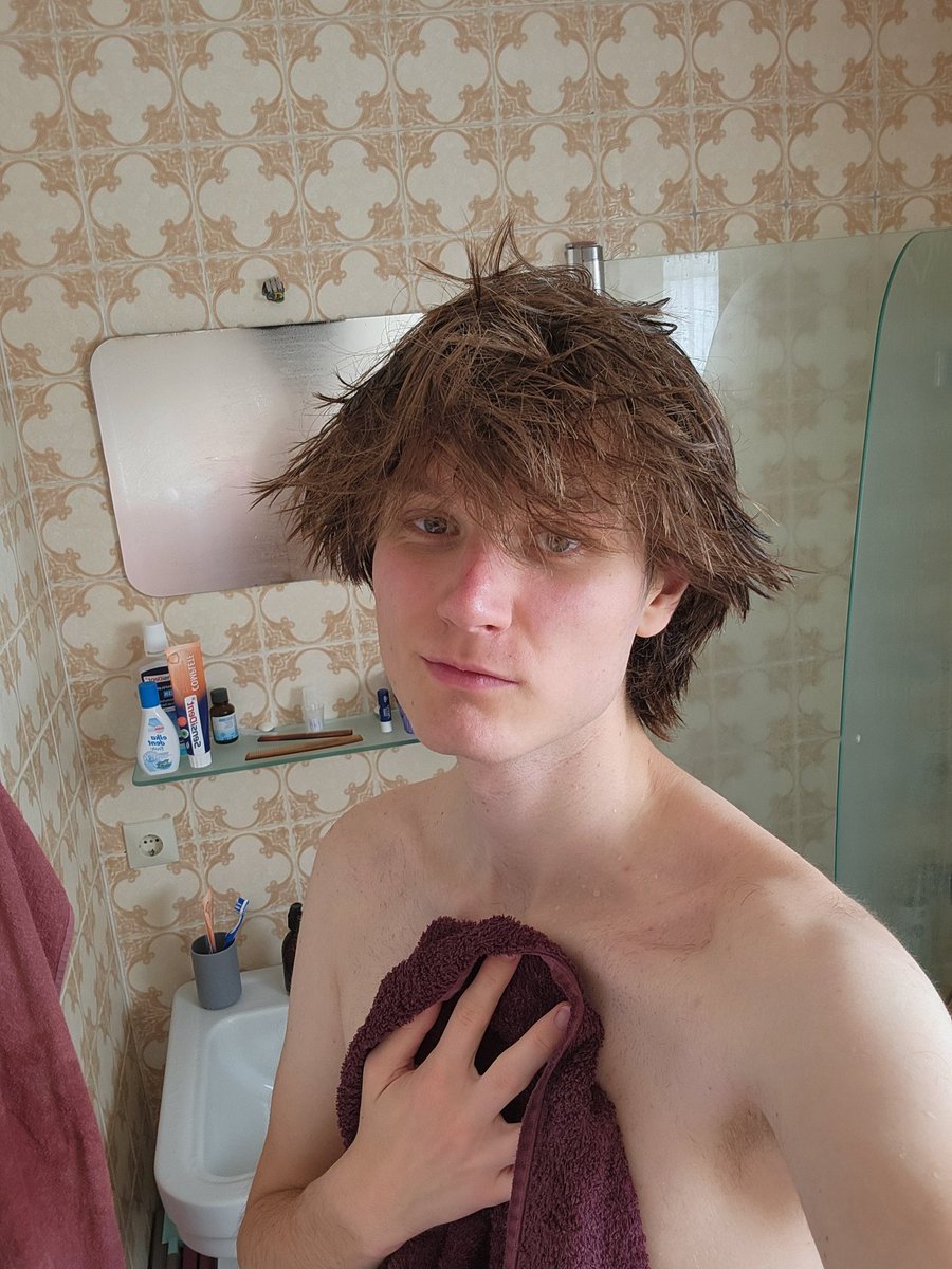 NotSoFluffyCat1's tweet photo. Rasiert 👉🏻👈🏻 https://t.co/sin1XHXmT9
