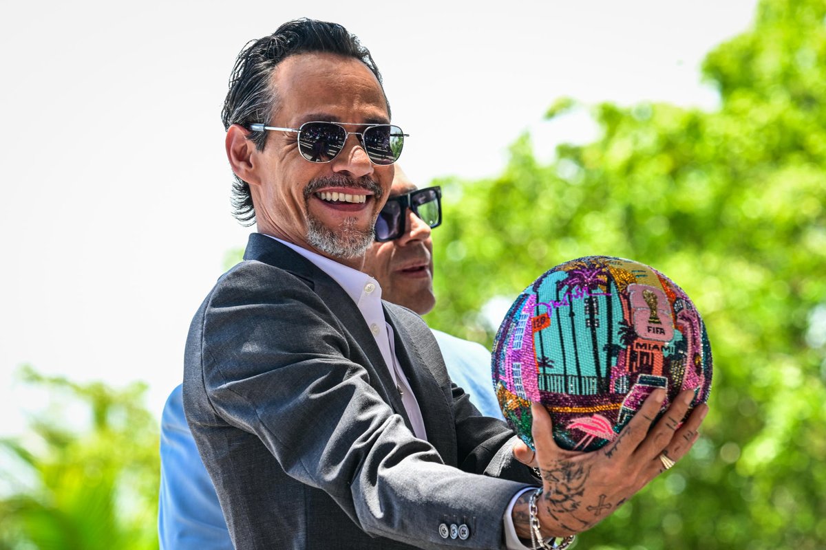 @ESpectaNoticias (@espectanoticias) on Twitter photo 🔴#Deportes | Miami arranca la cuenta regresiva para el Mundial 2026 con Marc Anthony
Miami encendió este miércoles el reloj oficial que marca la cuenta regresiva hacia el Mundial 2026, que iniciará en un año exacto. En un evento frente al Museo de Arte Pérez, autoridades 🔴#Deportes | Miami arranca la cuenta regresiva para el Mundial 2026 con Marc Anthony
Miami encendió este miércoles el reloj oficial que marca la cuenta regresiva hacia el Mundial 2026, que iniciará en un año exacto. En un evento frente al Museo de Arte Pérez, autoridades