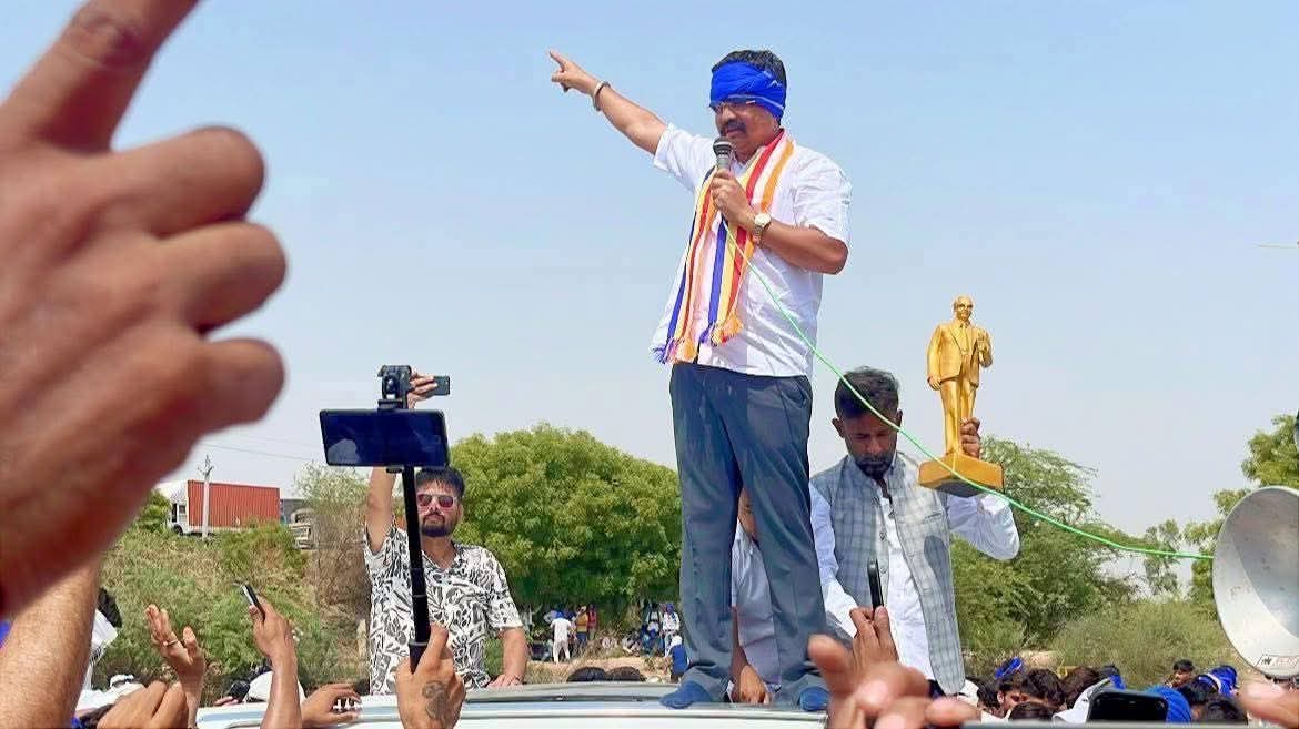 ग्वालियर आंदोलन को सफल बनाने वाले हर बहुजन योद्धा को सलाम

भीम आर्मी मध्यप्रदेश की समस्त प्रदेश कमेटी, IT सेल कमेटी , संभाग कमेटी , जिला कमेटी, तहसील कमेटी , ब्लॉक  स्तर के समस्त पदाधिकारी और सच्चे बहुजन सिपाहियों का हृदय से आभार।

आपकी मेहनत, एकजुटता और संघर्ष की भावना ने इस