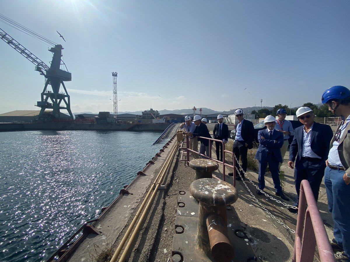edorixi's tweet image. 🚢 Oggi in visita ai cantieri navali di #Marsiglia: un’altra prova concreta di quanto il know-how e la qualità italiana siano apprezzati e richiesti all’estero. La nostra competenza fa #scuola, anche oltre #confine. 🇮🇹🇫🇷
