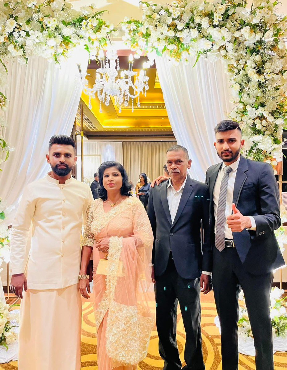 DeshapriyaPB's tweet photo. A day filled with love, laughter, and cherished moments 💗🧑‍🧑‍🧒‍🧒

#familytime #wedlock https://t.co/iqdSl7locx