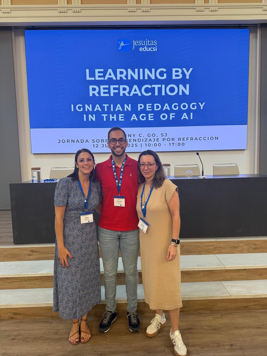 #FORMACIÓN - Nuestros compañeros Paola Aragón y Francisco Gil, junto a Sandra González, han participado en la “Jornada sobre aprendizaje por refracción”, impartida por Jhonny Go en la sede de Jesuitas Maldonado (Madrid).

#ColegioSanJosé #Málaga #FundaciónLoyola