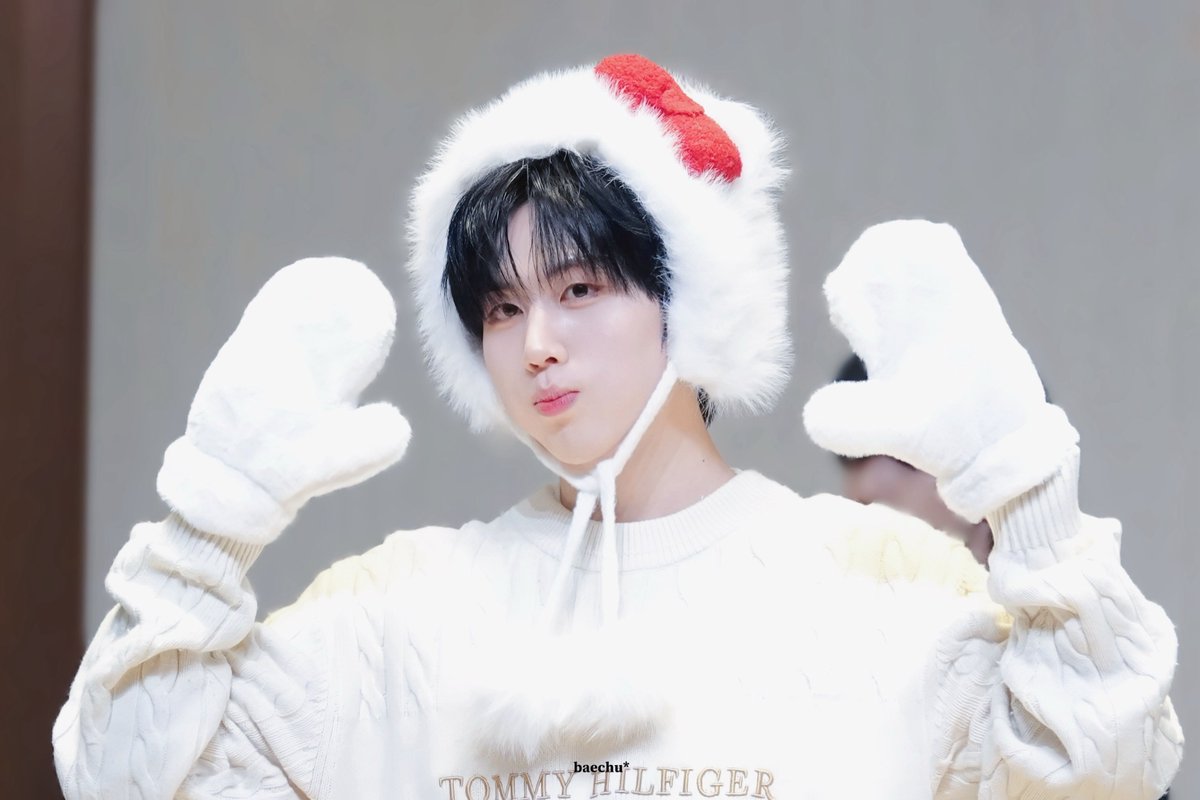 chilsamzzang's tweet photo. ૮꒰ ྀི >⸝⸝⸝< ྀི꒱ა

#BAE173 #영서 #YOUNGSEO
#엘스가아끼는영서_생일축하해 https://t.co/Z3VB9JFFlk