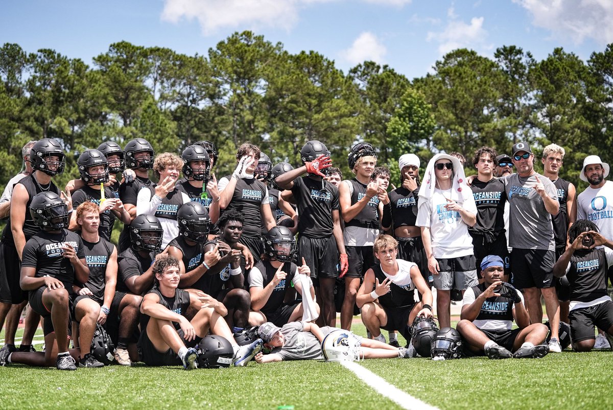 Rolovesthegame's tweet image. Year 4️⃣ 🦈 We working‼️
@CoachLaPradOCA @OceansideFootb1