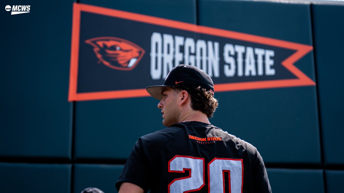 NCAABaseball's tweet image. Getting in the swing of things 

#MCWS x @BeaverBaseball