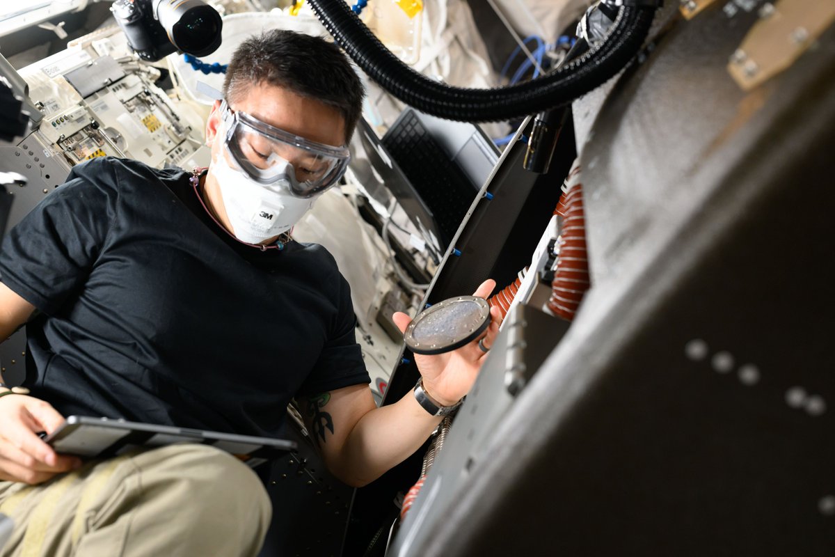 JonnyKimUSA's tweet image. M+62: We don’t work behind payload racks often, but sometimes maintenance calls for it.
In this case, cleaning out air filters and inspecting seals, and replacing chipsets in our servers, all with the assistance of Mission Control following along with live video.
One thing…