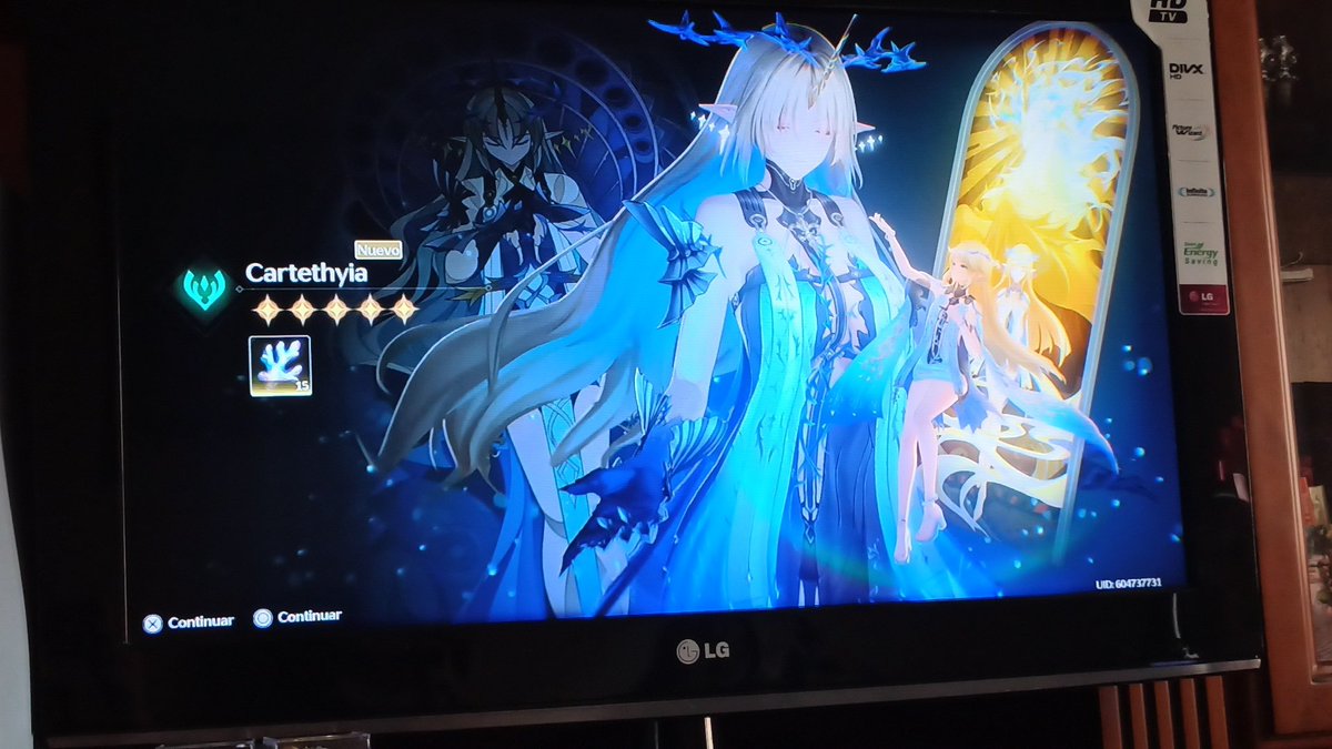 SpectroAzul's tweet photo. Yo : A LA PRIMERA X10 VAMOSSS
Kuro Games : Nonono de eso nada
Yo : 😭😭😭
Kuro Games : Es broma toma tu personaje limitado 😁 https://t.co/2Y6iRYRFW2