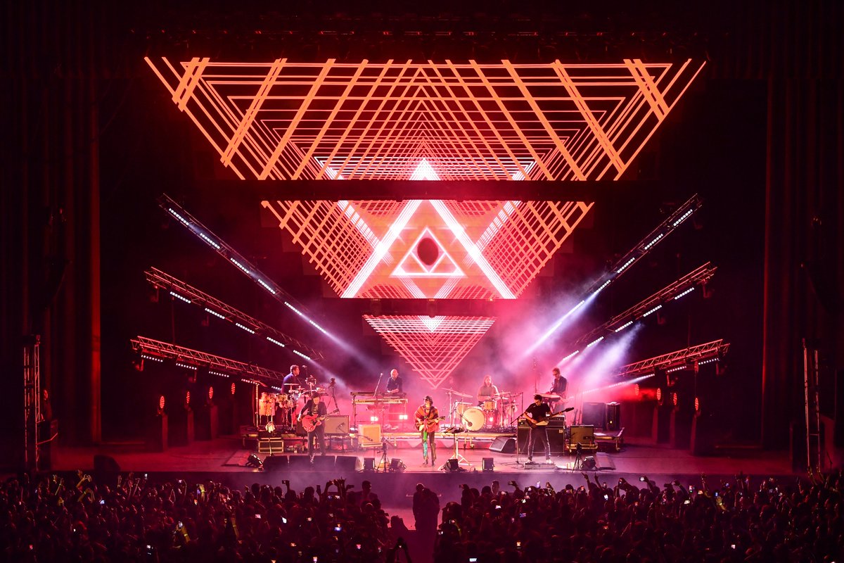 ZOÉ (@zoetheband) on Twitter photo Hace 7 años dimos 3 conciertos en el <a href="/AuditorioMx/">Auditorio Nacional</a> (el 8,9 y 10 de junio de 2018) , ¿estuviste ahí?
¡Nos vemos en unos meses en el Estadio GNP, <a href="/CordilleraFest/">Festival Cordillera</a> y <a href="/TecateComuna/">Tecate Comuna</a>!
🎟 Boletos disponibles para el 13 de noviembre en <a href="/EstadioGNP/">Estadio GNP</a> bit.ly/ZoeEstadioGNP1… Hace 7 años dimos 3 conciertos en el <a href="/AuditorioMx/">Auditorio Nacional</a> (el 8,9 y 10 de junio de 2018) , ¿estuviste ahí?
¡Nos vemos en unos meses en el Estadio GNP, <a href="/CordilleraFest/">Festival Cordillera</a> y <a href="/TecateComuna/">Tecate Comuna</a>!
🎟 Boletos disponibles para el 13 de noviembre en <a href="/EstadioGNP/">Estadio GNP</a> bit.ly/ZoeEstadioGNP1…