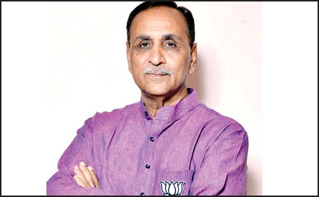 cbawankule's tweet photo. अहमदाबाद जवळ एअर इंडिया फ्लाईट AI171 या विमान अपघाताची घटना मन सुन्न करणारी आहे. या दुःखद घटनेने संपूर्ण देशावर शोककळा निर्माण झाली आहे.

या दुर्घटनेत 200 हून अधिक नागरिकांनी आपले प्राण गमावले आहेत. ���ा दुर्घटनेत अनेक जण जखमी झाले आहेत. जखमींवर तातडीने उपचार सुरू असून त्यांची प्रकृती लवकरात लवकर सुधारावी, ही प्रार्थना.

गुजरातचे माजी मुख्यमंत्री, ज्येष्ठ नेते आदरणीय श्री विजय रूपाणी यांचे या अपघातात निधन झाले आहे. या दुर्घटनेत मृत्युमुखी पावलेले श्री. विजयभाई रूपाणी आणि मृतक नागरिकांना माझी भावपूर्ण श्रद्धांजली. ईश्वर त्यांच्या आत्म्यास सद्गती देवो. त्यांच्या कुटुंबीयांच्या दुःखात मी सहभागी आहे.

ॐ शांती।

अहमदाबाद के पास एयर इंडिया की फ्लाइट AI171 की हुई विमान दुर्घटना अत्यंत पीड़ादायक और मन को सुन्न कर देने वाली है। इस दुःखद ह���दसे से पूरा देश शोकसागर में डुबा  है।

इस दुर्घटना में 200 से अधिक नागरिकों ने अपनी जान गंवाई है। कई लोग घायल हुए हैं। घायलों का उपचार जारी है और उनकी शीघ्र स्वस्थ होने की मैं प्रार्थना करता हूँ।

इस दुर्घटना में गुजरात के पूर्व मुख्यमंत्री और वरिष्ठ नेता आदरणीय श्री विजय रूपाणी जी का भी दुर्भाग्यवश निधन हो गया है। श्री विजयभाई रूपाणी सहित सभी दिवंगत  नागरिकों को मेरी भावभीनी श्रद्धांजलि। ईश्वर उनकी आत्मा को शांति दे। उनके परिवार के इस दुःख में मैं सहभागी हूँ।

ॐ शांति।

#PlaneCrash #Ahmedabad #Gujrat