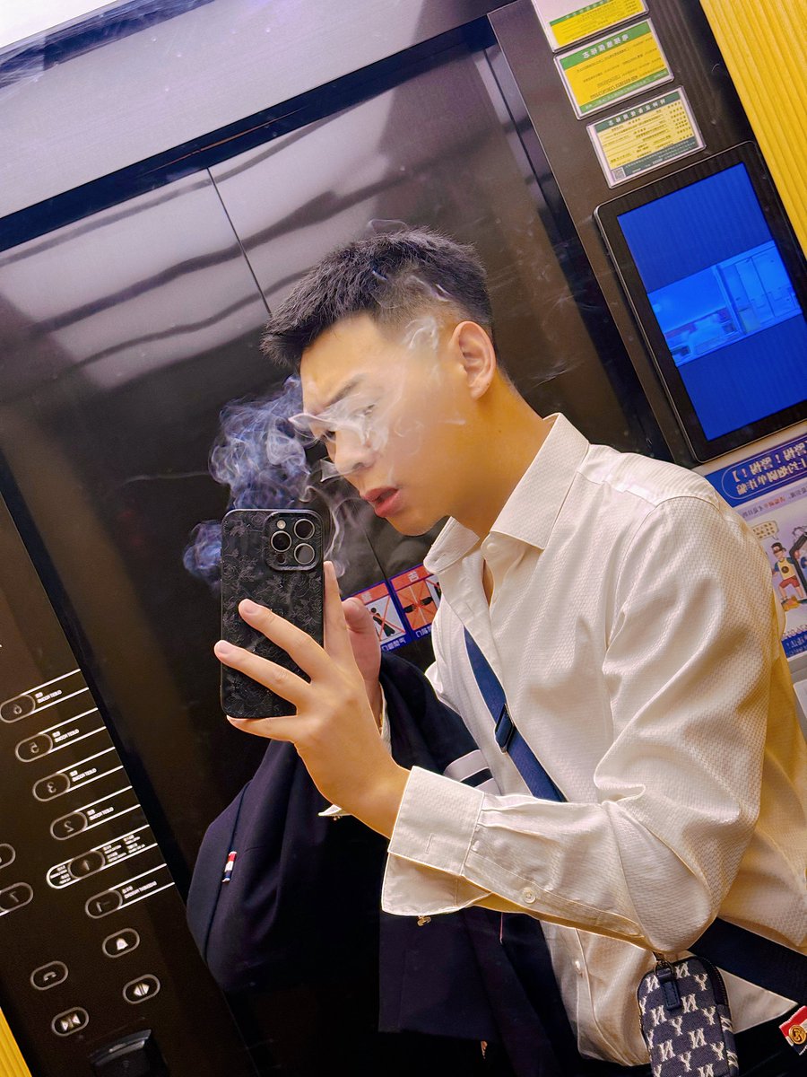 想妈妈了可以回家，想爸爸了可以来找我
#番禺 #广州上门 #正装