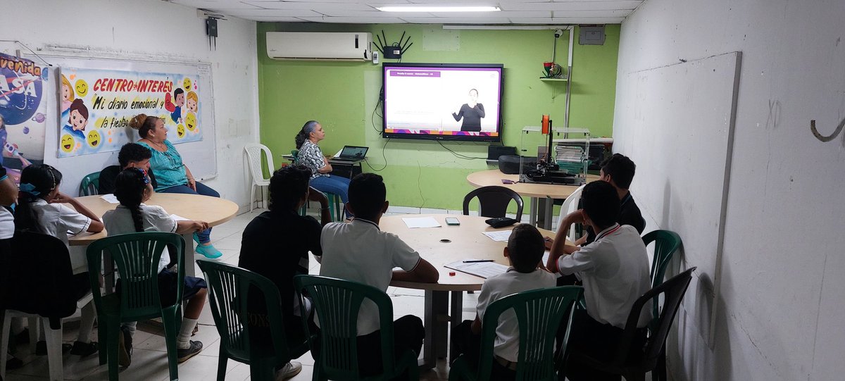 VERONICA TAMARA MARTINEZ. MI BOLSILLO PEDAGÓGICO. tweet media