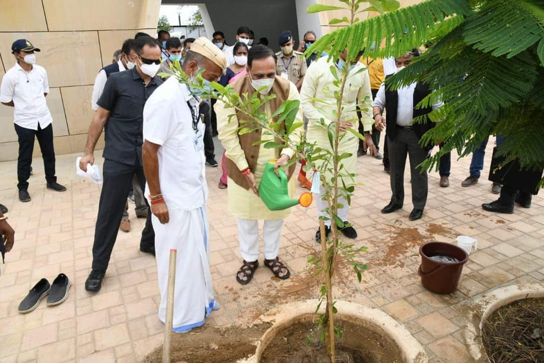forestcreator's tweet photo. 🌿 Honoring Late Shri Vijay Rupani, who planted saplings at Smritivan with Dr. R.K. Nair.
In light of the Air India tragedy, we remember every soul lost.
May their memories live on in the forests of remembrance.

🕊️ #VijayRupani #Smritivan #AirIndia #Tribute https://t.co/UIWIZBA6FY