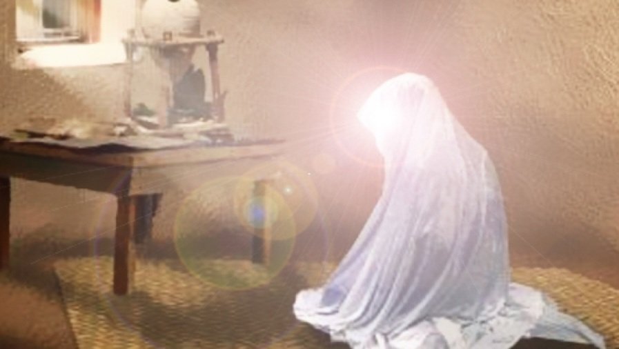 Mohamadholakani's tweet image. میگفت دلت را خانه امیر المومنین کن.
خانه علی
را زهرا (س)
جــــــــــــارو میکند. ✍️
#حیدریم
#عید_غدیر