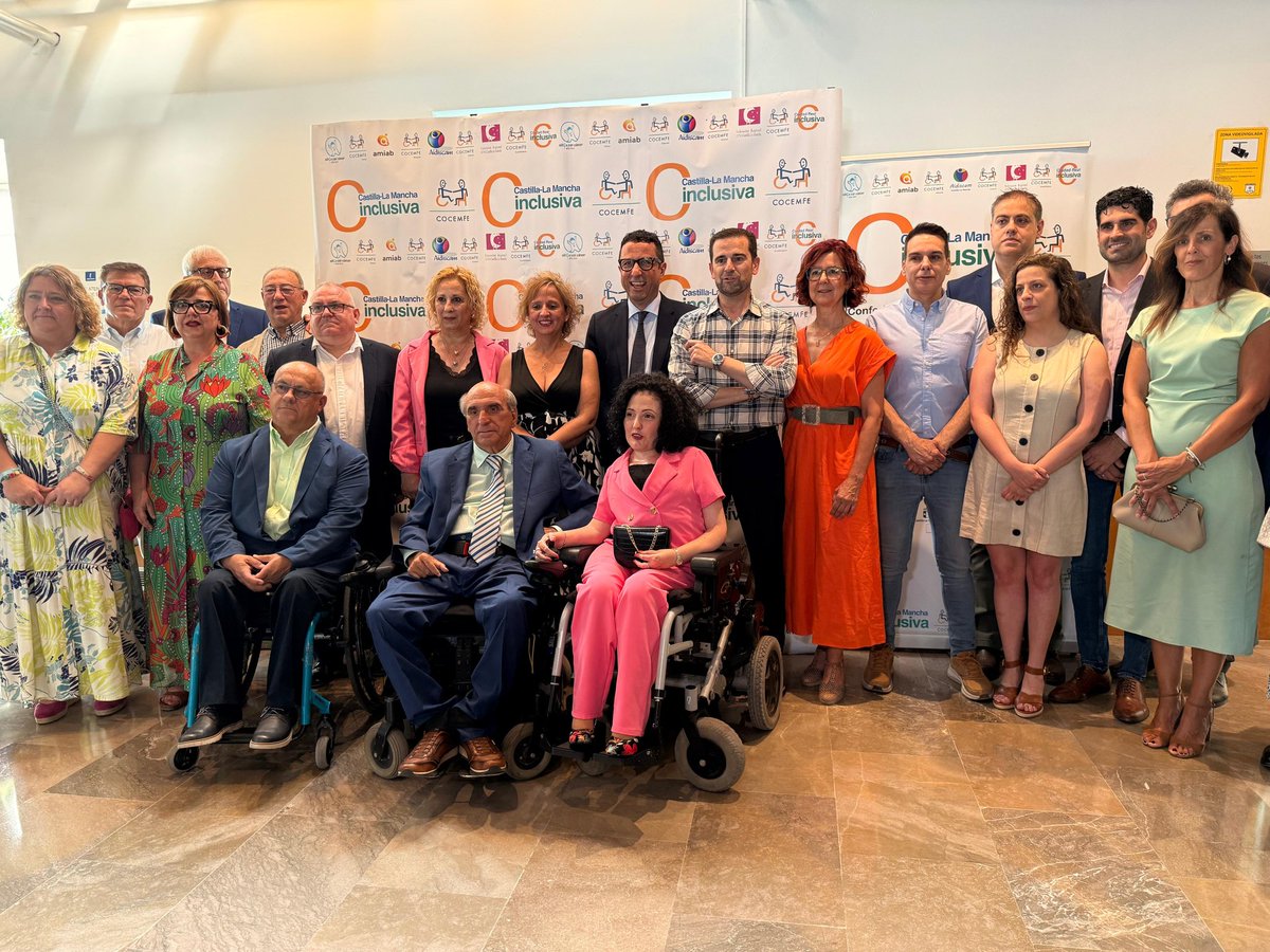 🌟 ¡La inclusión brilla en Castilla-La Mancha! 🌟 Hoy hemos celebrado la II Gala de Reconocimientos Sociales ‘Capaces’ 🏆🎉, donde personas, entidades y empresas demuestran que, juntos, somos capaces de todo 💪✨. Aplaudimos el compromiso de CLM Inclusiva 🤝🌍. ¡Felicidades!