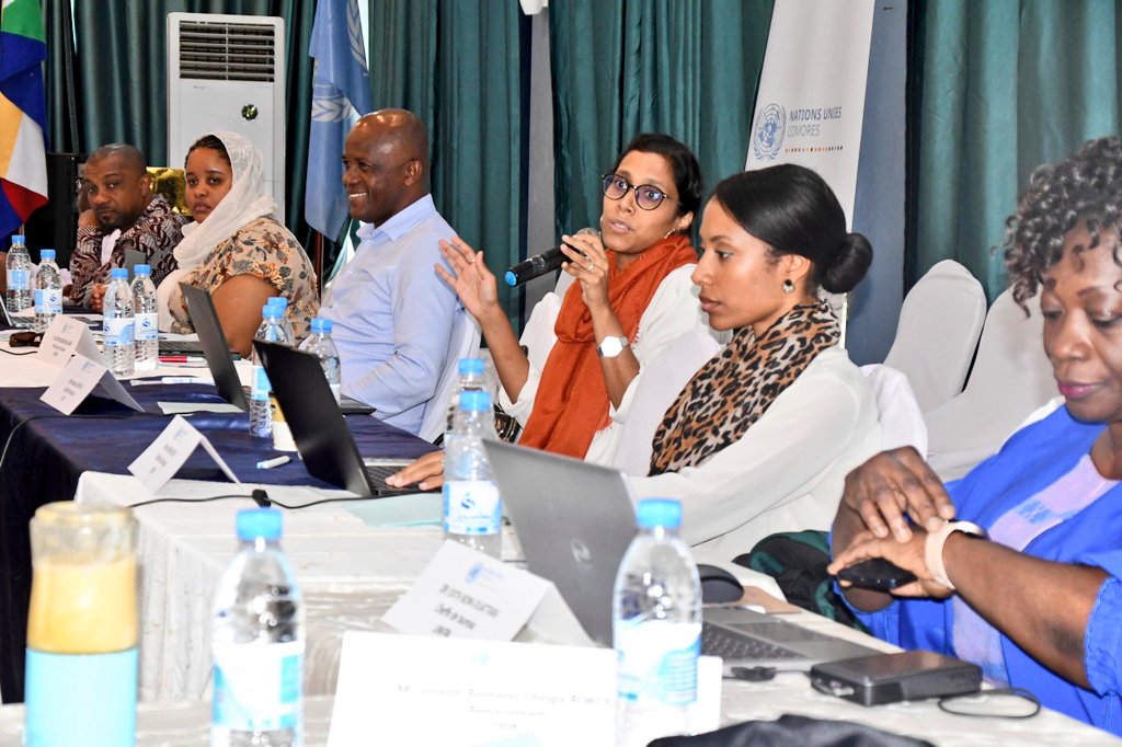 Clôture ce jeudi de la retraite annuelle des agences du Système des Nations Unies. <a href="/Bot_JamesBot/">J. T. Bot</a> a salué l’engagement actif des chefs d’agences et souligné la nécessité de renforcer les partenariats, la redevabilité et la coordination pour un impact accru au service des #Comores