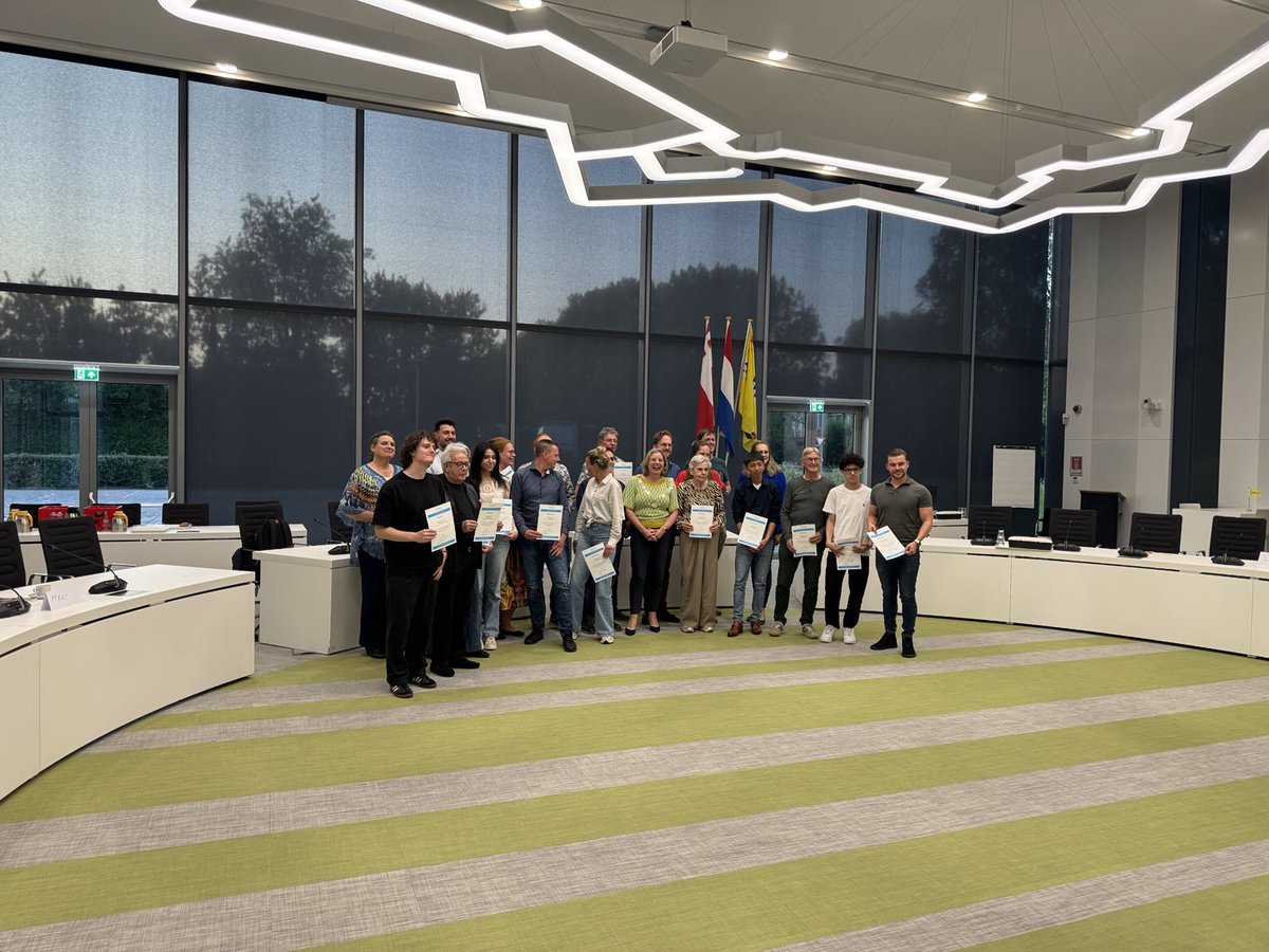 Mooie groep inwoners uit Woerden en Oudewater die de cursus <a href="/politiekactief/">politiekactief</a> hebben gevolgd van ⁦<a href="/ProDemos/">ProDemos - Huis voor democratie en rechtsstaat</a>⁩