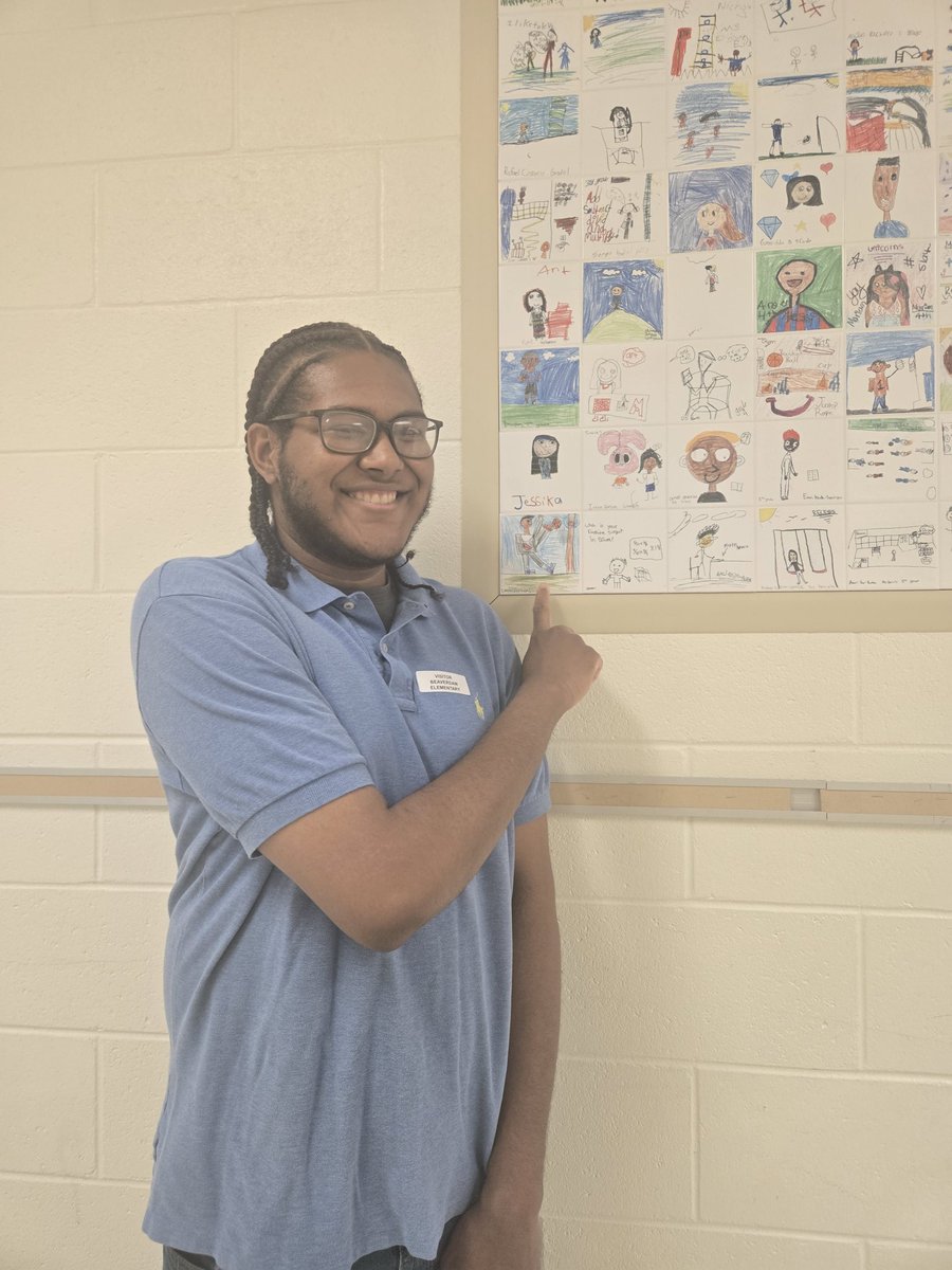 Camino Lassiter joined us for the  Kinder Moving Up ceremony today! He was a part of the 1st graduating Beaverdam class! Im glad he introduced himself 🦫💙🤍