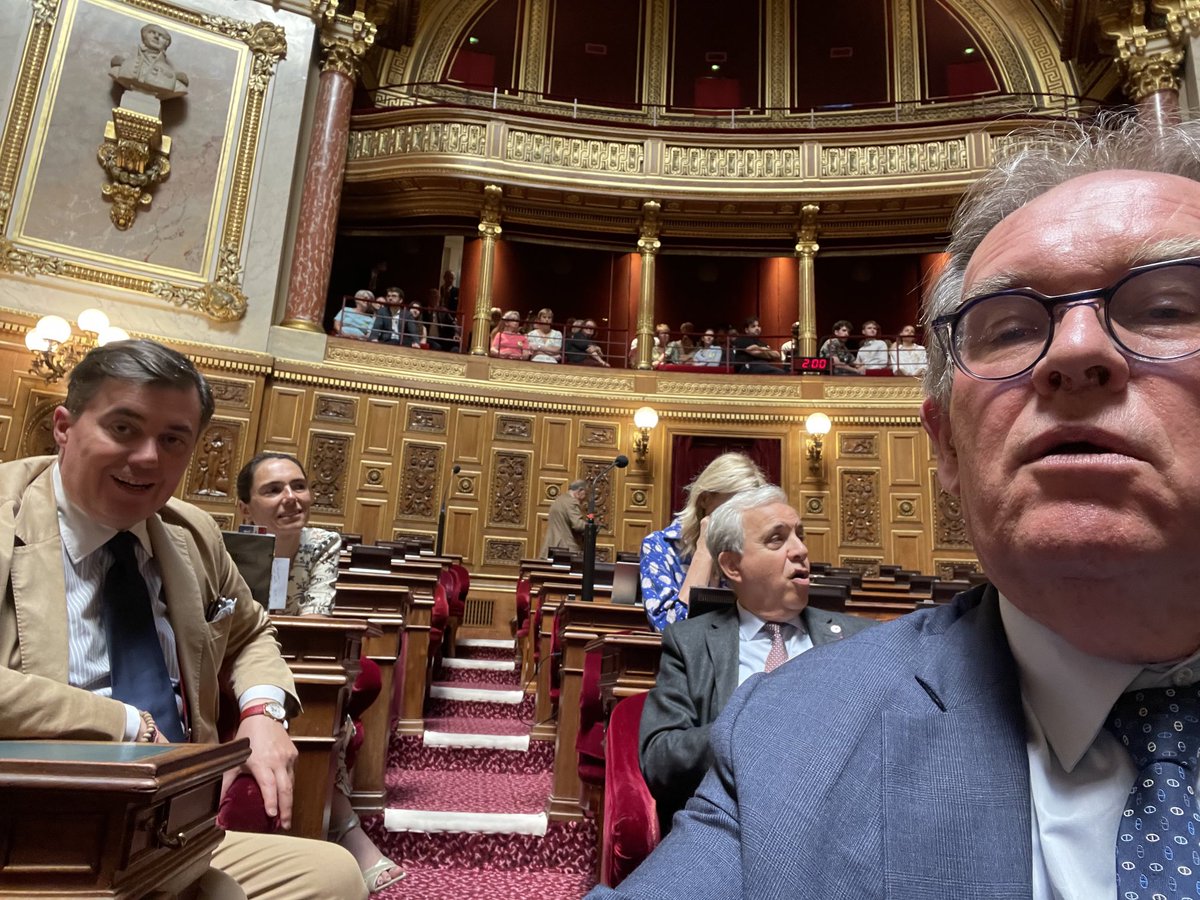 Alain Cadec (@alaincadec) on Twitter photo Les cinq derniers «Mousquetaires » ce jeudi soir au <a href="/Senat/">Sénat</a> pour représenter les <a href="/lesRep_Senat/">Les Républicains Sénat</a> <a href="/C_Frassa/">Christophe Frassa</a> <a href="/LavardeC/">Christine Lavarde</a> <a href="/AgnesEvren/">Agnes Evren</a> <a href="/RKaroutchi/">Roger KAROUTCHI</a> et votre serviteur Les cinq derniers «Mousquetaires » ce jeudi soir au <a href="/Senat/">Sénat</a> pour représenter les <a href="/lesRep_Senat/">Les Républicains Sénat</a> <a href="/C_Frassa/">Christophe Frassa</a> <a href="/LavardeC/">Christine Lavarde</a> <a href="/AgnesEvren/">Agnes Evren</a> <a href="/RKaroutchi/">Roger KAROUTCHI</a> et votre serviteur