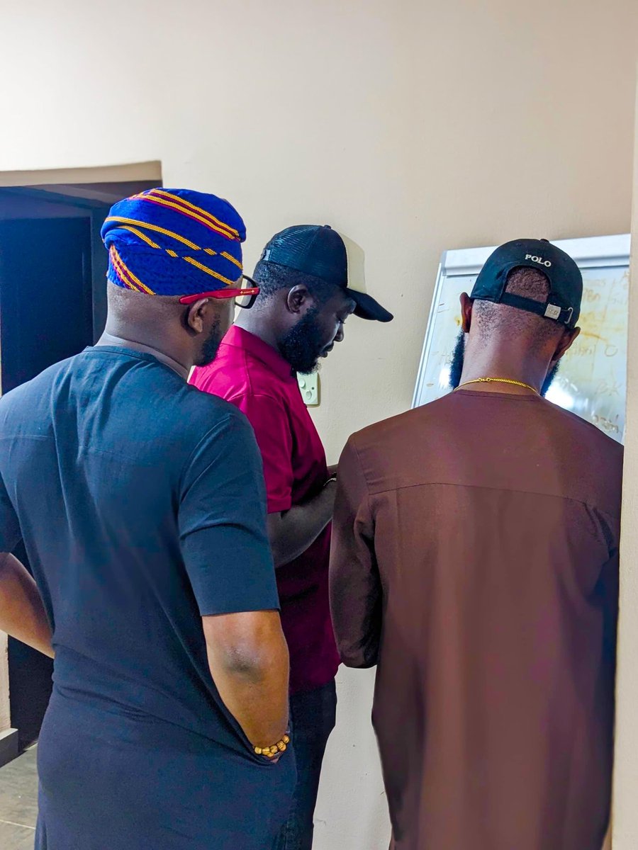 Team Goals🔥🔥

#DemocracyDay 🇳🇬

<a href="/PBATMediaCentre/">President Bola Ahmed Tinubu Media Centre</a> <a href="/JohnFanimokun/">TallJohn🌍</a> <a href="/DavidsOffor/">David Offor</a> <a href="/Ohiss_/">⌾⌘</a> <a href="/TheresaTekenah/">Theresa Tekenah 🇳🇬</a> <a href="/Mario9jaa/">Wale Adedayo 🌍🔰</a> <a href="/Ikembajust/">Ikemba</a>