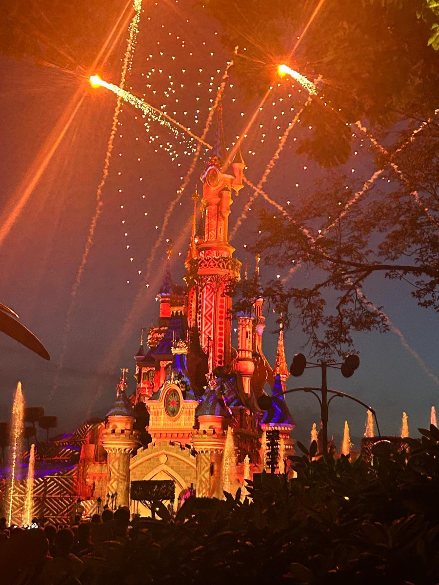 Sara Mitchell tweet media