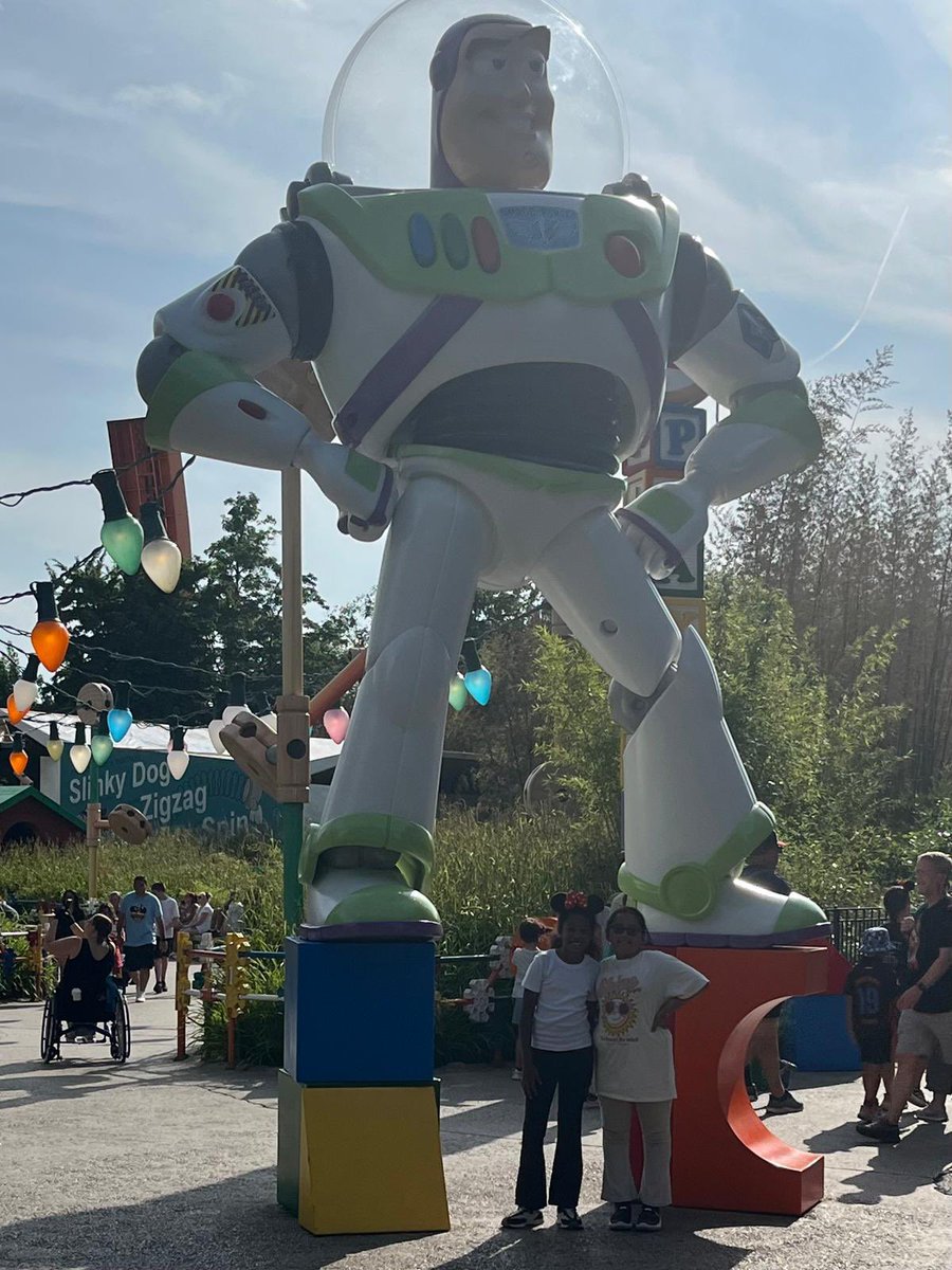 Sara Mitchell tweet media