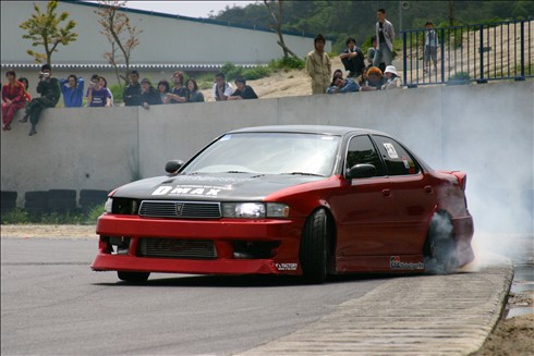 Images of various cars tweet media