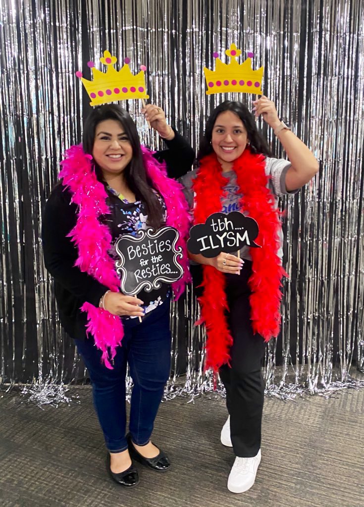 Jacqueline Martinez (@msmartinezj) on Twitter photo We started as teacher + mentee in 2020, now we’re just two Quantum queens unlocking minds and building bonds 👩🏽🏫🧠💫 <a href="/cfisd_ql/">Cy Fair Quantum Learning</a> We started as teacher + mentee in 2020, now we’re just two Quantum queens unlocking minds and building bonds 👩🏽🏫🧠💫 <a href="/cfisd_ql/">Cy Fair Quantum Learning</a>