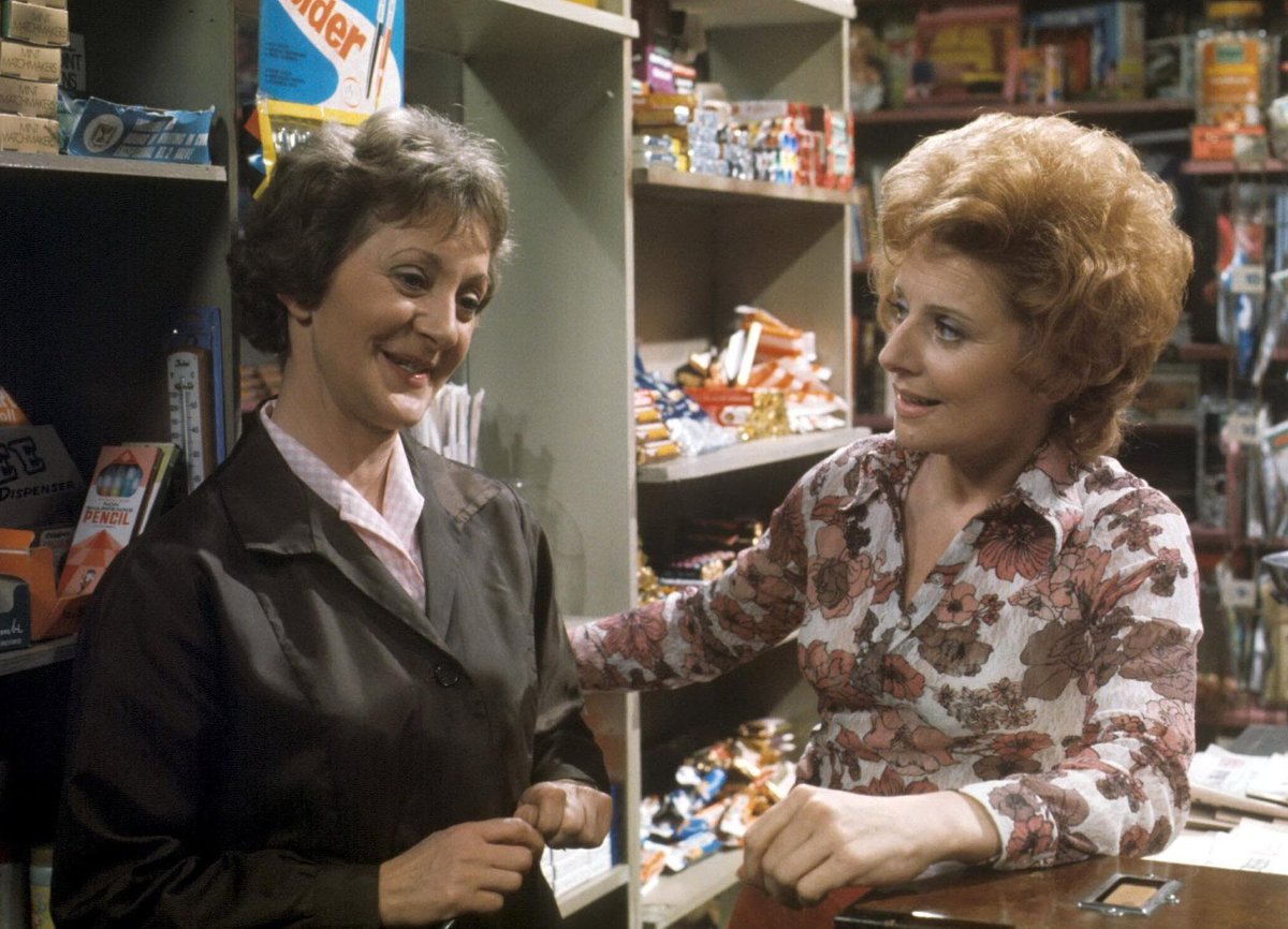 70sStreetFan's tweet photo. #OnThisDay in 1973 on #CoronationStreet Mavis Riley began working at the newly opened Kabin newsagents with Rita Littlewood. They would continue to work together at the Kabin until Mavis left in 1997
#Corrie #ClassicCorrie #MavisRiley #RitaLittlewood #ThelmaBarlow #BarbaraKnox https://t.co/f5LqcIINPT