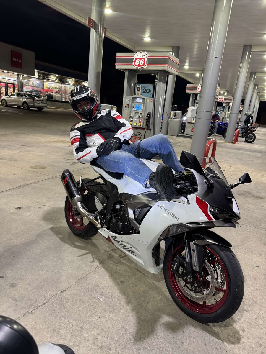 lashthecaster's tweet photo. Sucks that I have to wait to get back on this amazing bike…..

Does anybody know when @KawasakiUSA will release the affected VIN list? https://t.co/JLMwtQE815