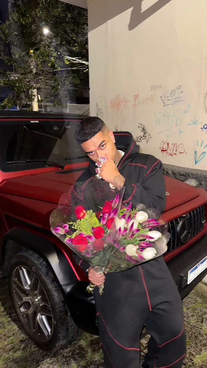 “Se eu compro flores pras mulheres que eu gosto, imagina o que eu faço pras mulheres que eu amo.”