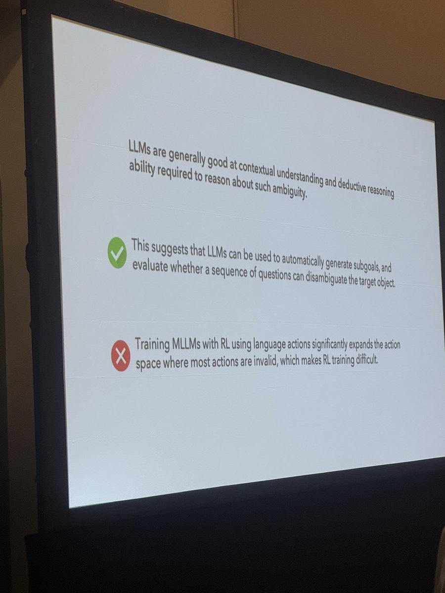 ky_lin0305's tweet image. Super cool insights and detailed observations on visual embodied planning from @RoozbehMottaghi at POETs workshop @CVPR