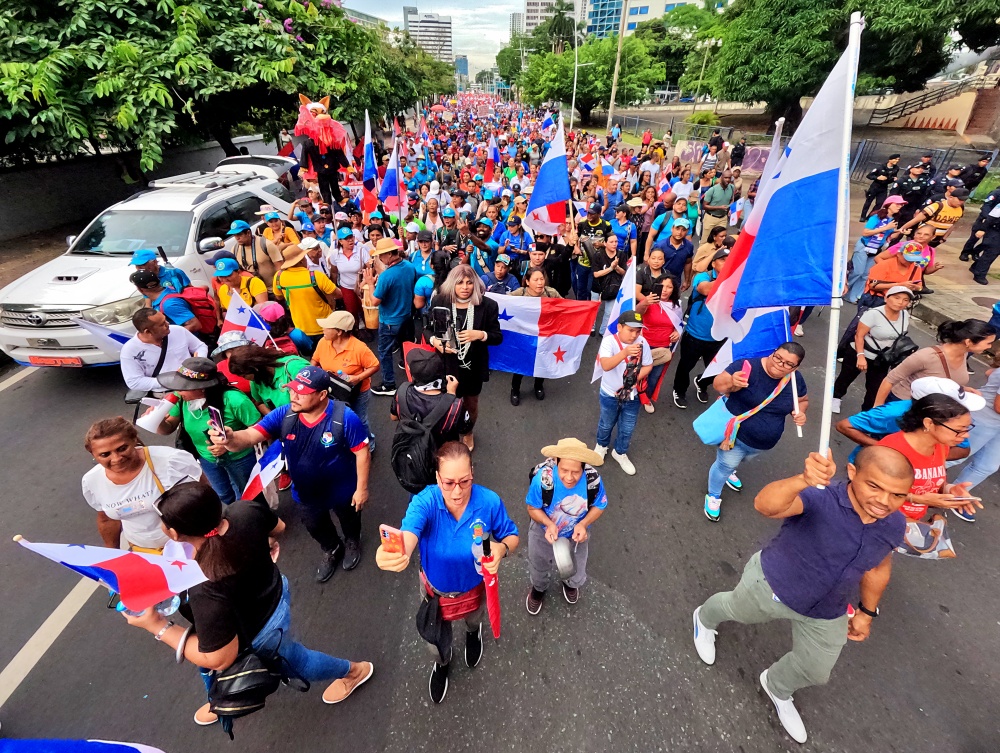 La huelga docente nacional indefinida continúa en Panamá

Ver aquí: radiotemblor.org/la-huelga-doce…

Comparte y apoya a los medios independientes: Radio Temblor 🇵🇦

#Panama #Noticias #Latinoamerica #Internacionales #Nacionales #Prensa #Actualidad #UltimaHora #DerechosHumanos