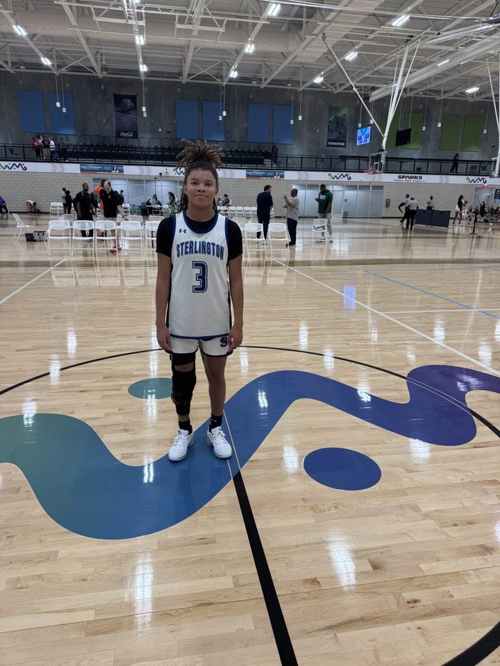 🏆LHSBCA - JSE Team Camp

⛹️‍♀️ Alyssa Randle
🏀Sterlington
🎓 2026

📝 Alyssa was a key factor in Sterlington’s victory over Reeves. She handled the ball incredibly well in the press and displayed a true ability to score off the bounce. She also showed her game from the perimeter.