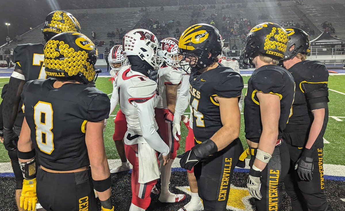 NEW: <a href="/OHSAA/">Ohsaa</a> announces football playoffs will be 12 teams per region, down from 16. Top four seeds will have first-round bye.

Home-field advantage will be through the first three rounds, up from two.