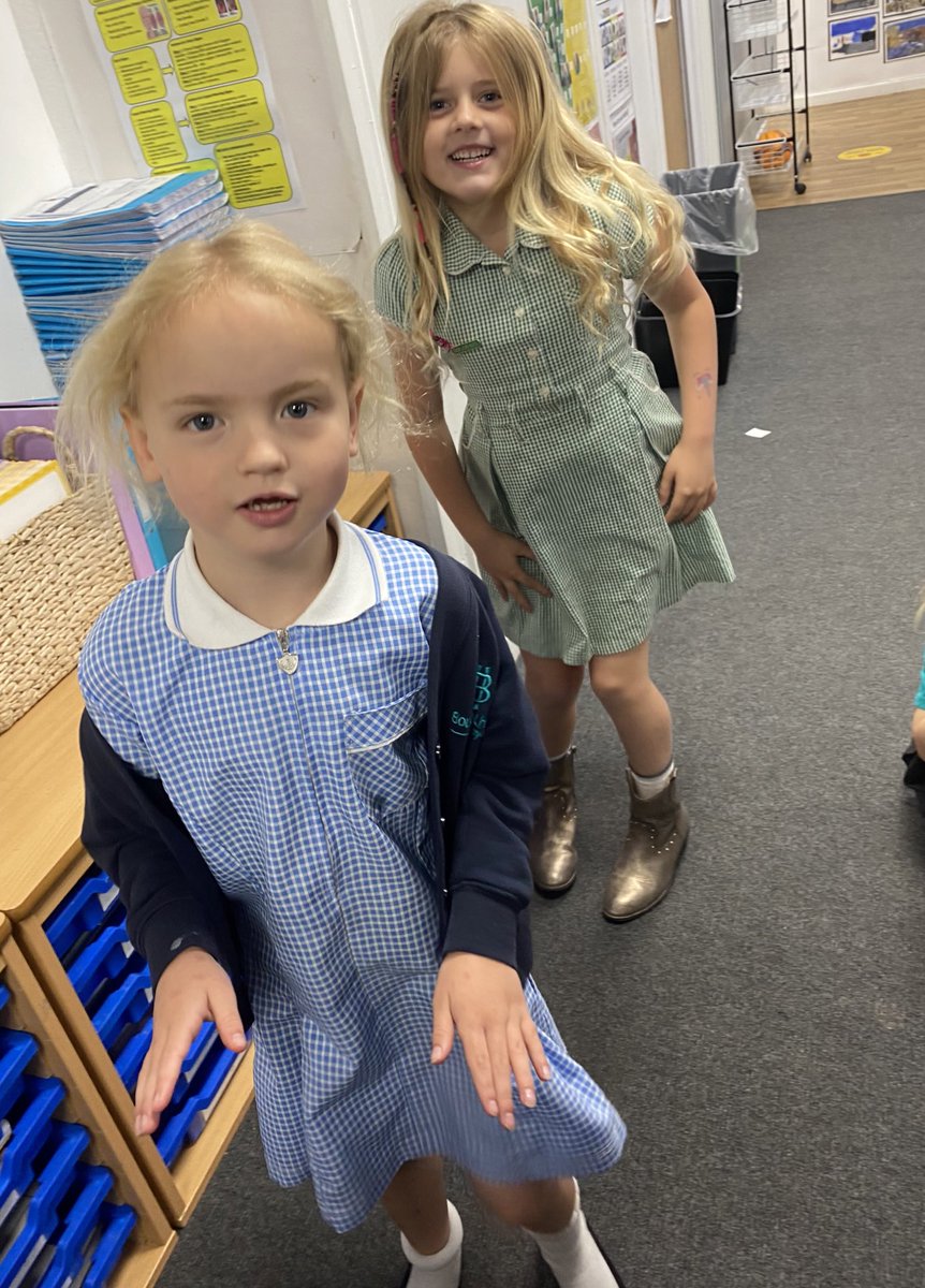 BoughtonHeath's tweet photo. Great fun doing jump into June with Mr Morris and Mr Glendenning this morning! @mill_view #JumpintoJune https://t.co/gwjsZEbkLy