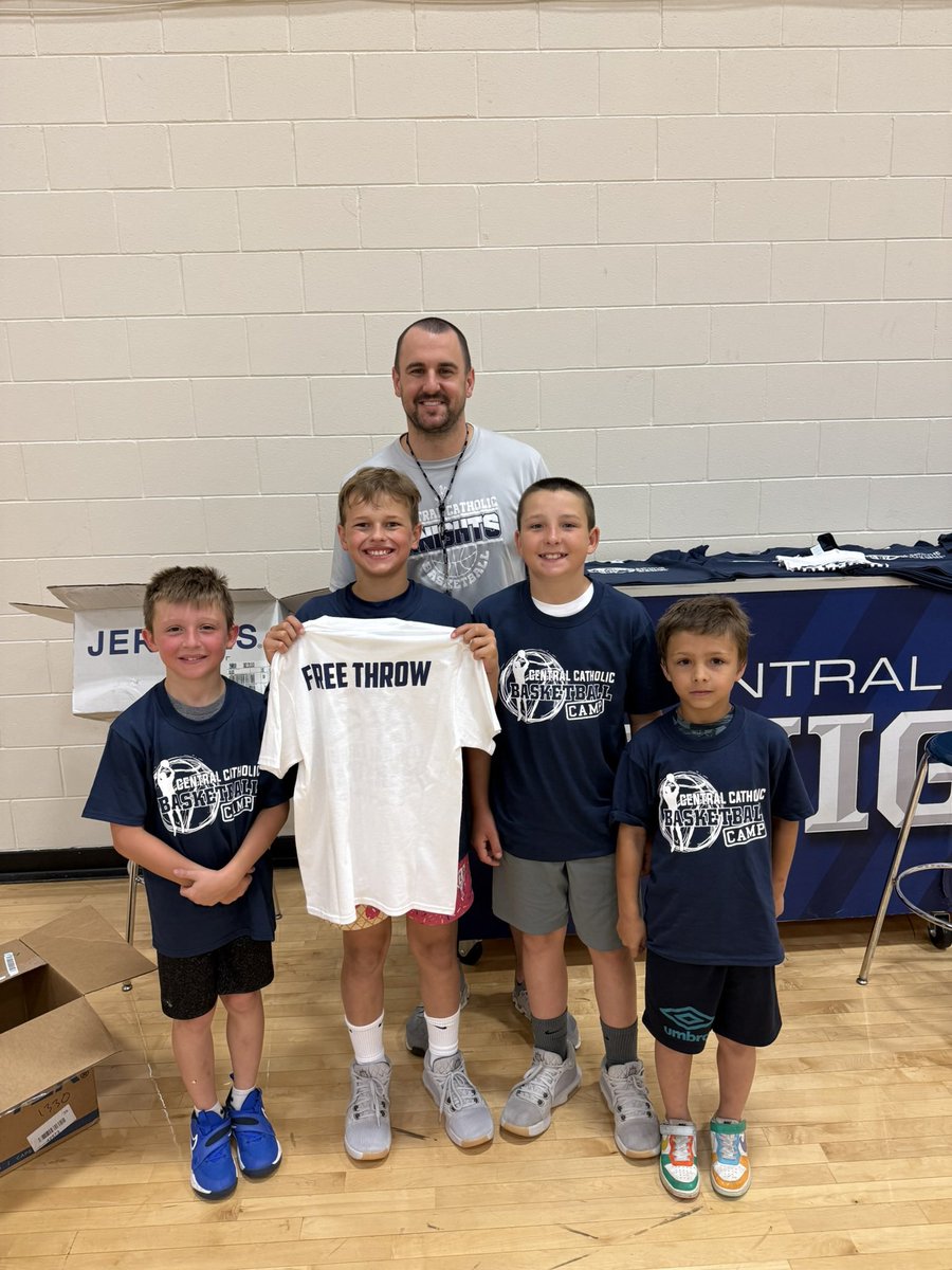 LCCBoysBball's tweet photo. Grades 3-5 are extremely competitive! We’ve got a bright future with this set of hoopers! https://t.co/B0nZ7EBQbC