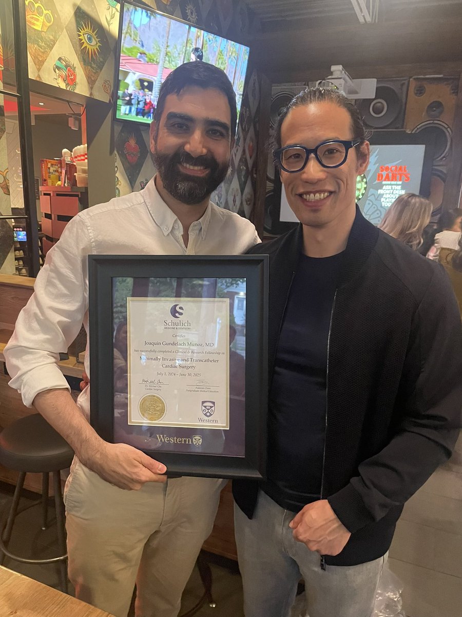 MichaelMwachu's tweet image. It has been a great honour to spend the last year with @JoacoGundelach during his fellowship @SchulichMedDent @LHSCCanada. He’s a super talented surgeon and has a bright future ahead! Looking forward to all the exciting things he will do in 🇨🇱! We’ll miss him!
